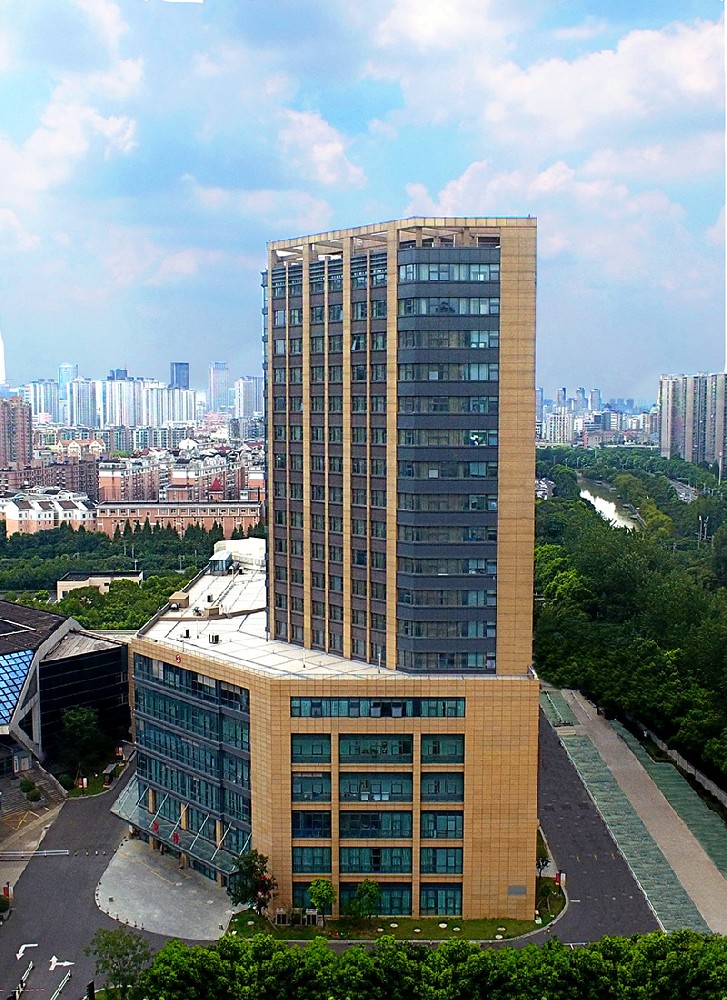 常州市武進(jìn)醫(yī)院外科綜合大樓及醫(yī)療中轉(zhuǎn)房項(xiàng)目（2020-2021年度國(guó)家優(yōu)質(zhì)工程獎(jiǎng)）.jpg